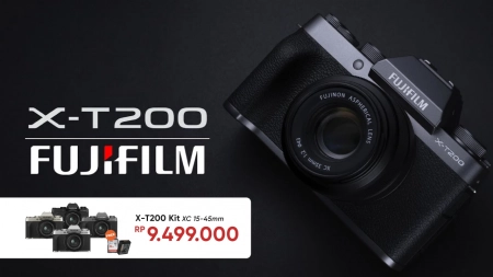 Fujifilm X-T200 Mirrorless Digital Camera with XC 15-45mm Lens (Black)