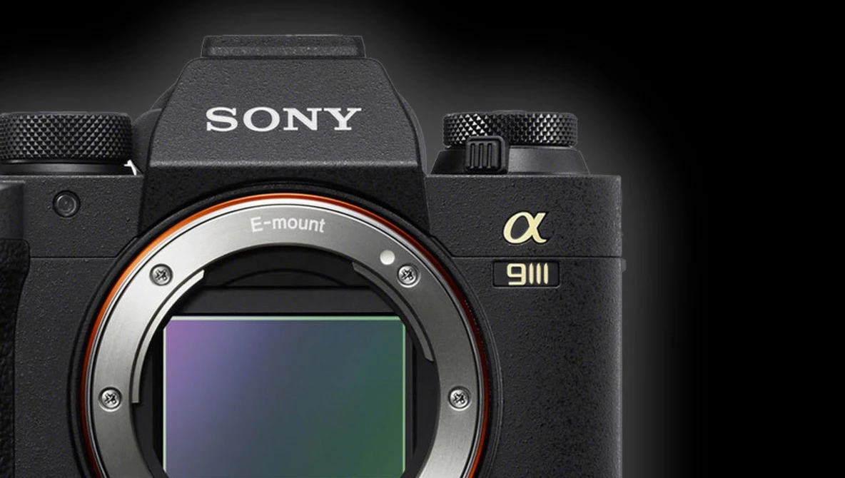 Sony a9 III yang telah lama ditunggu-tunggu akan “hadir dalam beberapa bulan mendatang.