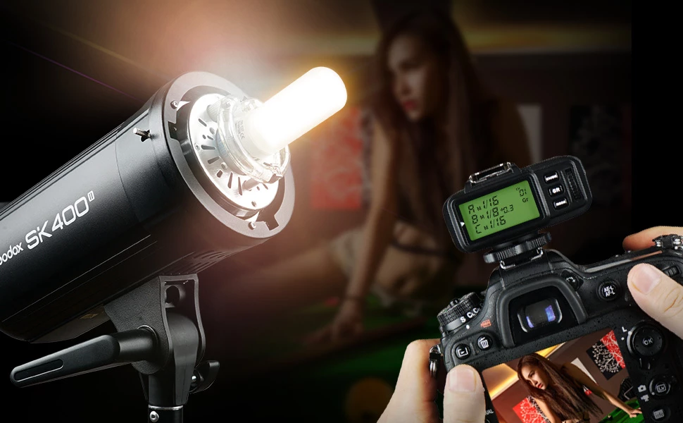 Lampu Studio atau Studio Lighting adalah tambahan penting atau bahkan senjata yang digunakan untuk sebagian besar para fotografer dan videografer yang membuat karya foto maupun video di Indoor atau studio.