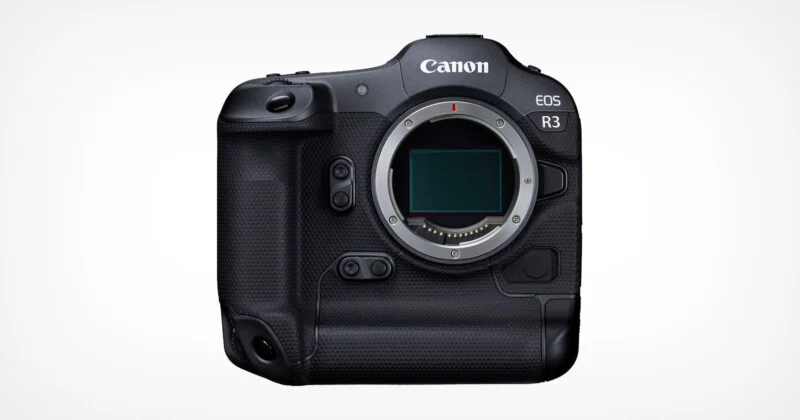 Canon telah merilis pembaruan firmware yang meningkatkan kecerdasan kamera EOS R3. Yaitu, sekarang dapat "mengingat" wajah sehingga dapat dideteksi dan dilacak secara istimewa.