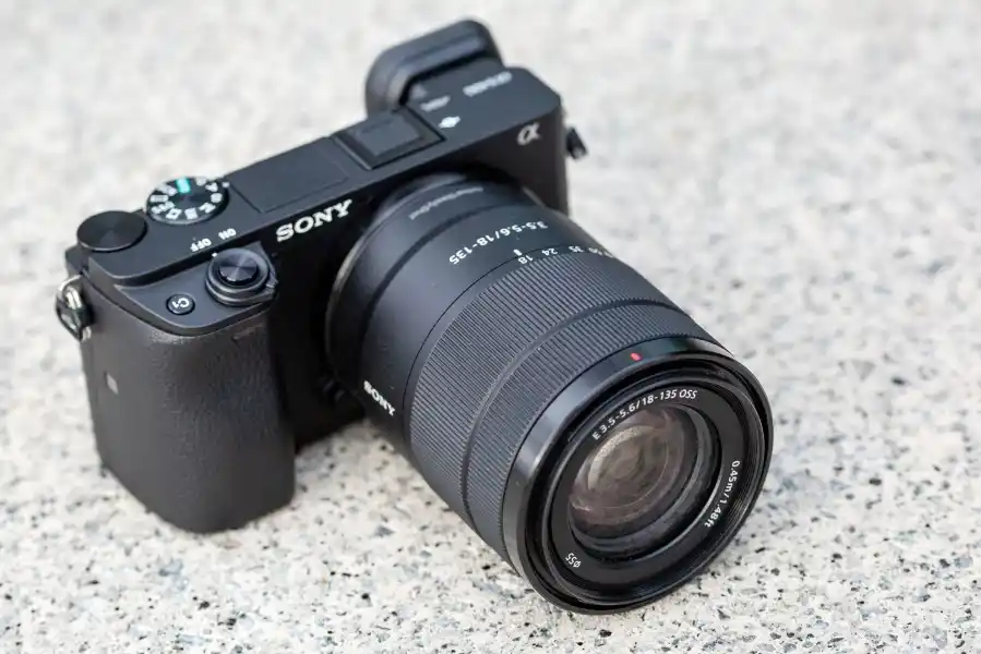 tips membuat kamera Sony A6400 kamu cocok untuk kamu gunakan saat motret street photography