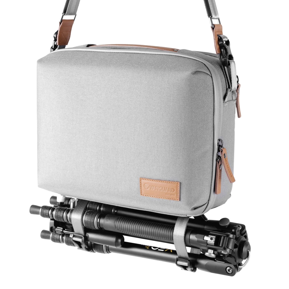 Jual Leica CL Mirrorless Digital Camera Urban Jungle Jean Jual Leica CL Mirrorless Digital Camera Urban Jungle Jean