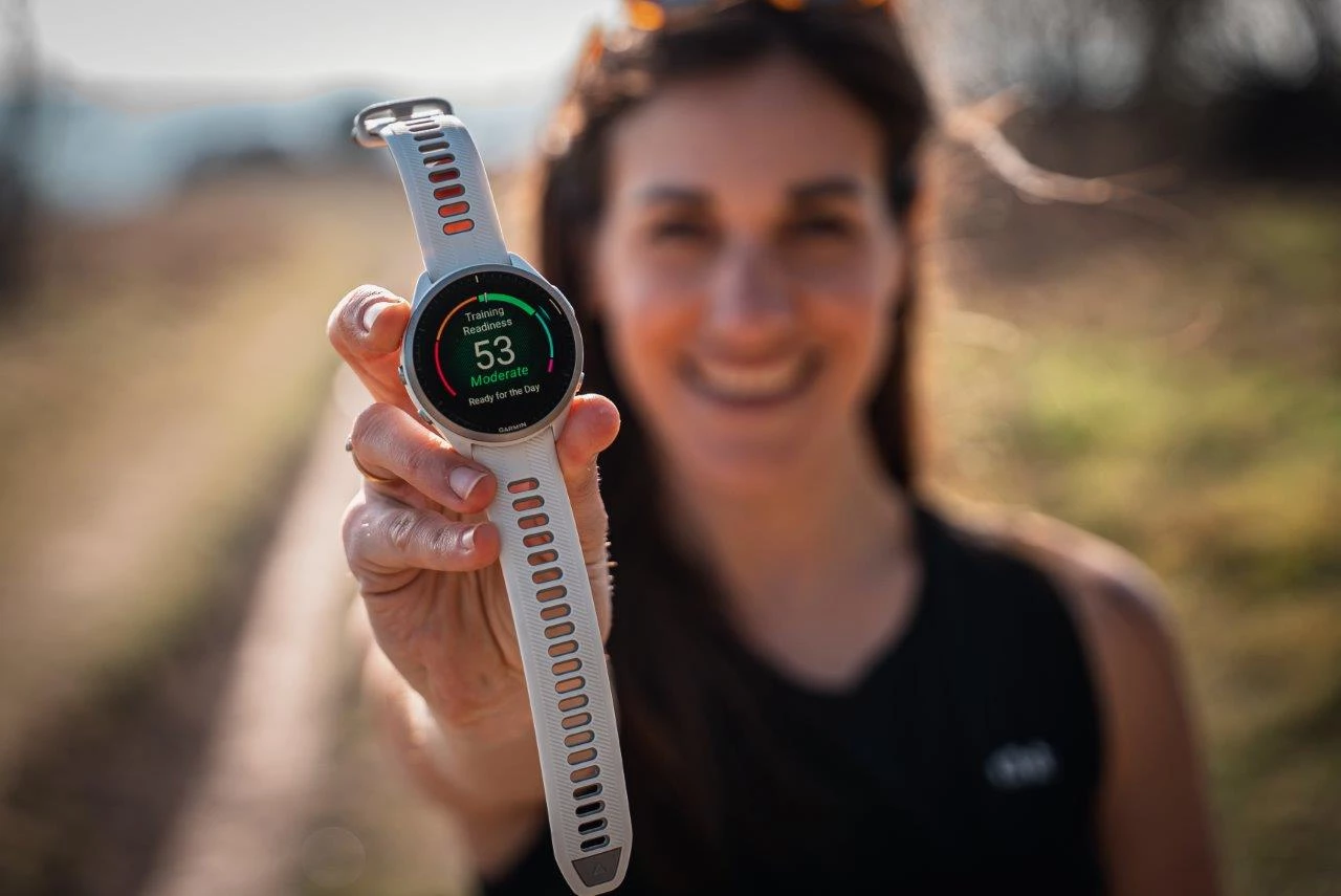 Garmin Forerunner 965 adalah jam tangan multisport yang ditujukan untuk para pelari, dengan layar AMOLED baru yang memberi Garmin sesuatu untuk menyaingi Apple Watch Ultra dan Samsung Galaxy Watch 5 Pro dengan lebih baik.