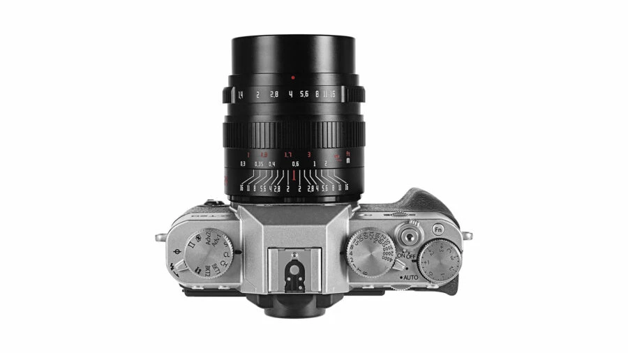 7Artisans baru-baru ini merilis lensa prima manual yang sangat terjangkau untuk kamera mirrorless APS-C: 7Artisans 24mm F/1.4. 