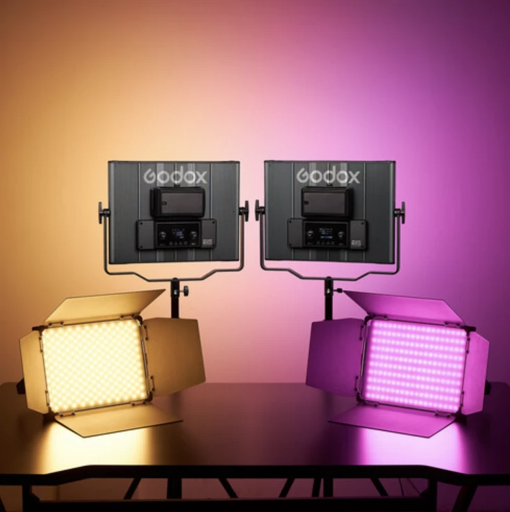 Panel Lampu LED LDX50R dan LDX100R RGB Godox yang baru tampaknya menjadi pilihan yang sangat terjangkau jika Anda berada di pasar untuk panel RGB yang cukup ringan yang dapat dijalankan melalui baterai kamera yang aman untuk penerbangan.