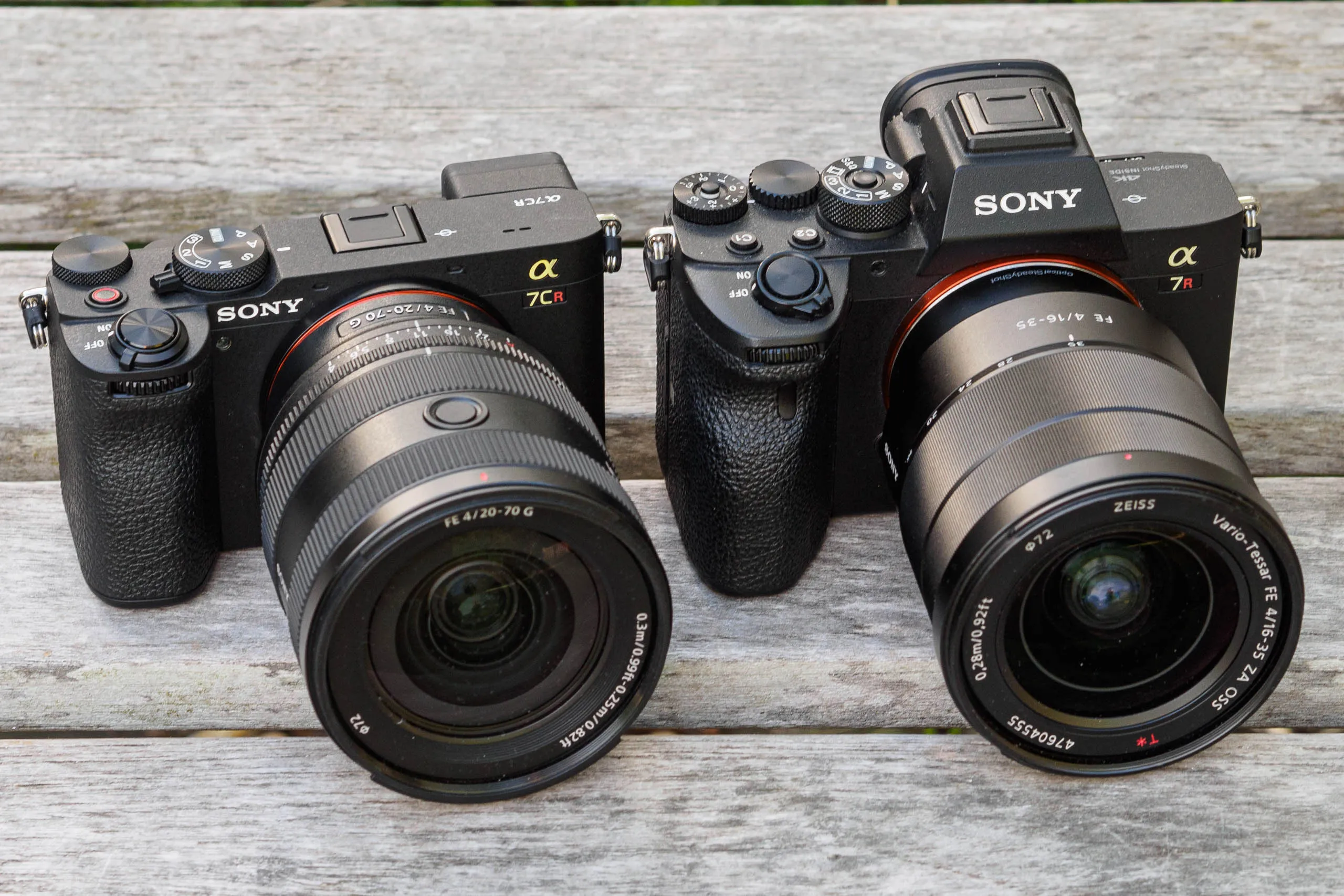 Sony A7C R vs Sony A7R V, Ini dia 6 Perbedaan dan Persamaannya.