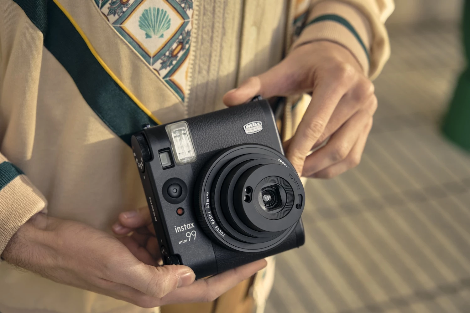 Fujifilm Instax Mini 99 Resmi Diperkenalkan, Tawarkan Fitur dan Kontrol Lebih Kreatif<!-- --> | DOSS Camera & Gadget