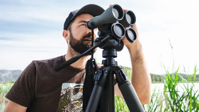 Swarovski Rilis NL Pure 52 Binoculars, Teropong Observasi Tercanggih Untuk Wildlife Photographer.