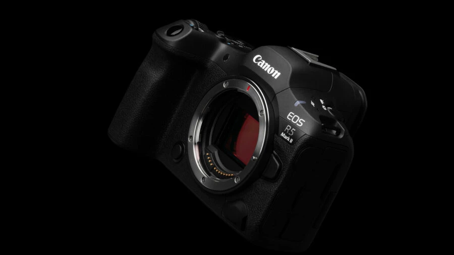 Canon-EOS-R5-Mark-II-dark2-900x506.webp